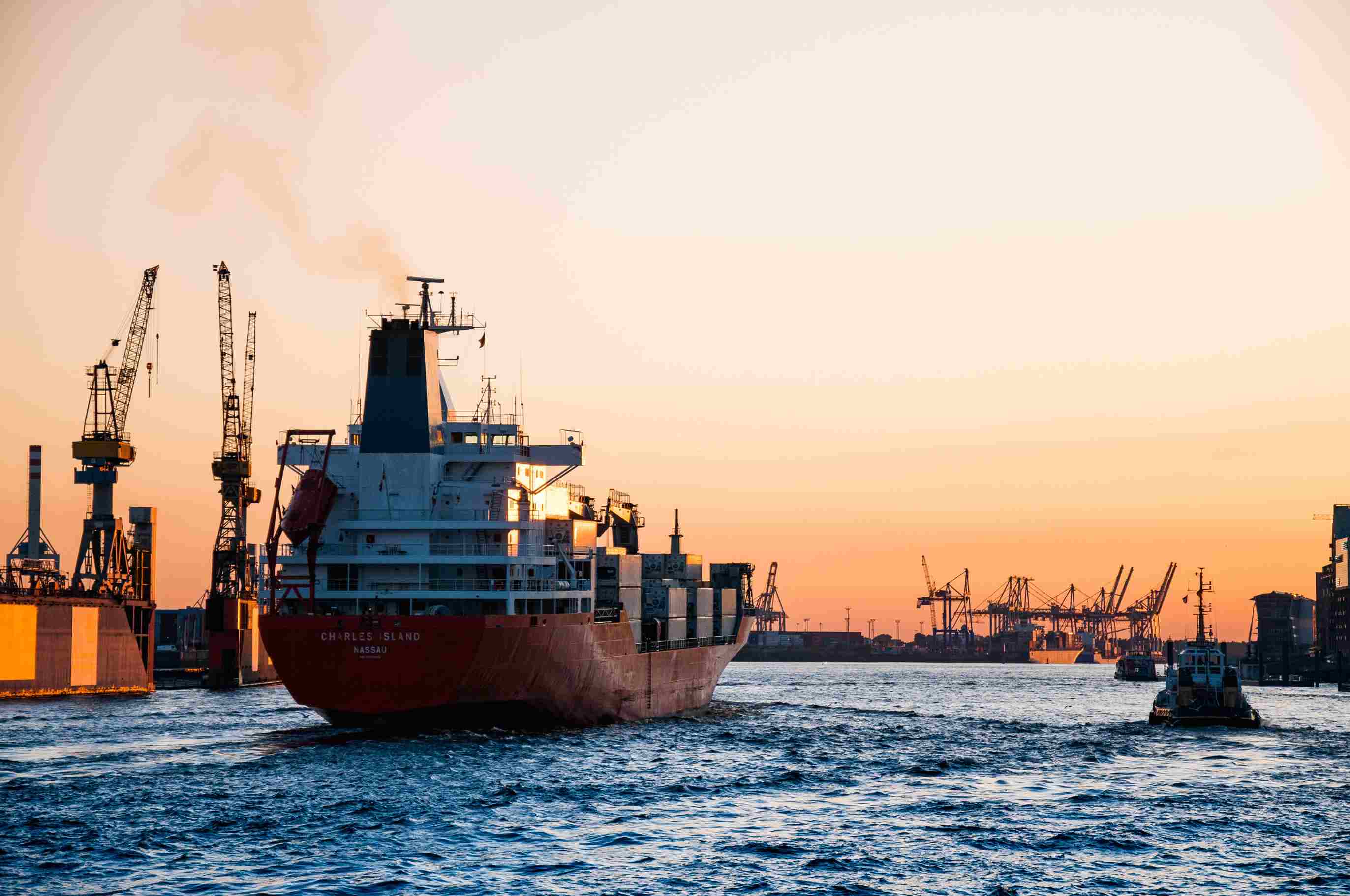 美森海运价格大涨 多家港口相继上调装卸费用-孚盟软件