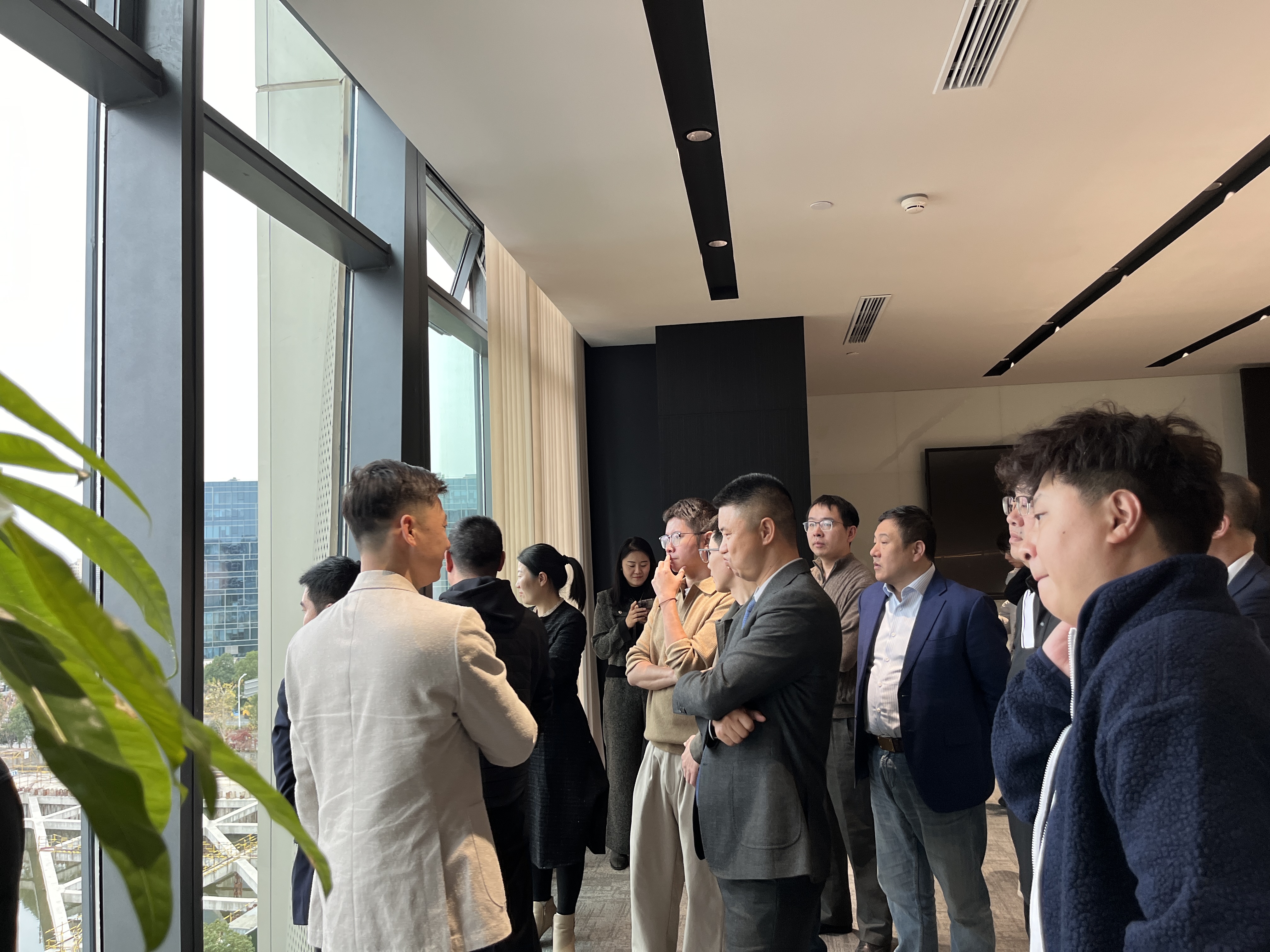 盈科法商生态链企业莅临孚盟软件参观交流，赋能企业持续增长！(图1)
